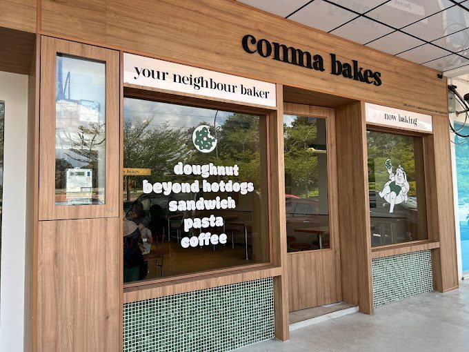 Comma Bakes Desaru cafe