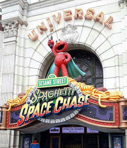 Sesame Street Spaghetti Space Chase outside Universal Studio Singapore Rides