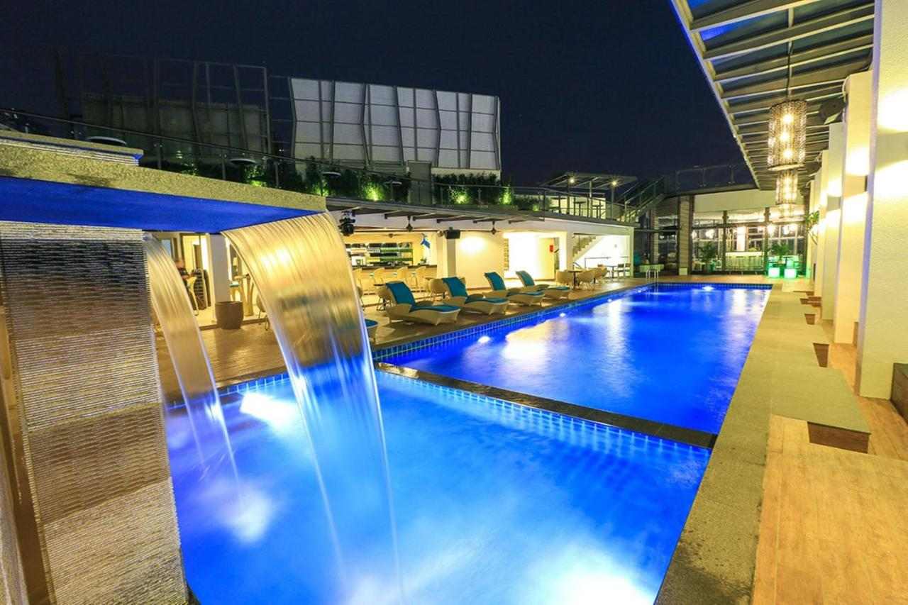 Eco Tree budget hotel Melaka pool